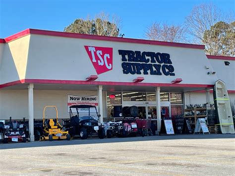 Tractor supply clemmons - Tractor Supply Company is a farm supply store in Clemmons, NC that sells products for home, garden, pet, and outdoor. You can find maple nut goodies, ducks and chicks, meat curing supplies, and more at this location. See hours, reviews, and photos on Yelp.